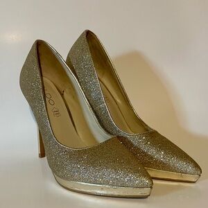 Aldo Gold Glitter Heels Size 6.5